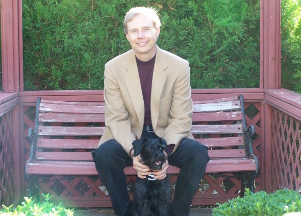 Picture of Thomas Bulkowski with his dog